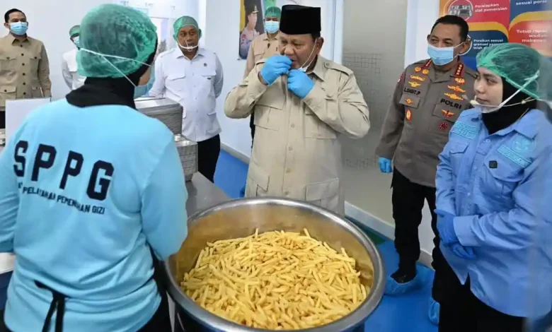 Prabowo Ungkap Banyak Profesor Ejek Program MBG