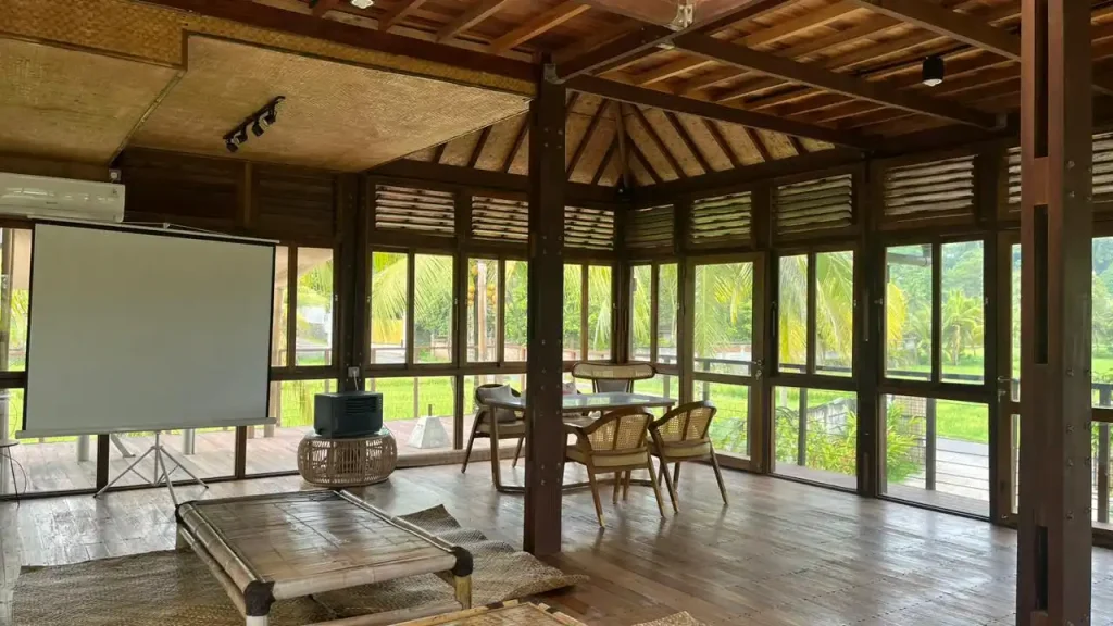 Soera Eco-Retreat Cocok Jadi Lokasi Silent Book Club