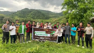 Aksi Tanam Kemiri IMM FH UM Bima di Desa Lere