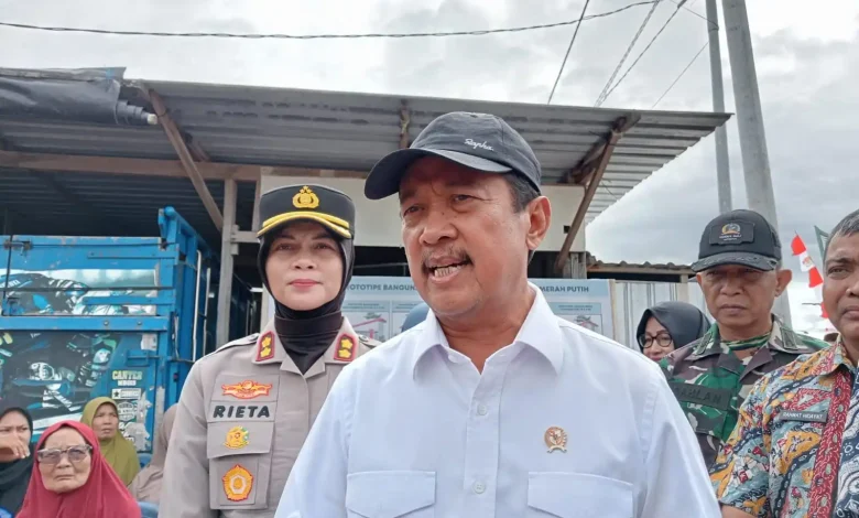 Menteri Kelautan dan Perikanan Sakti Wahyu Trenggono Tambak Garam Sumbawa