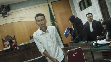 Terdakwa Kasus Gratifikasi DPRD NTB Muhammad Nashib Ikroman Acip