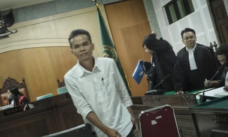 Terdakwa Kasus Gratifikasi DPRD NTB Muhammad Nashib Ikroman Acip