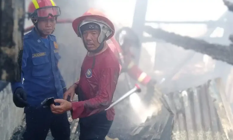 Korsleting Listrik Hanguskan Tiga Rumah di Sumbawa