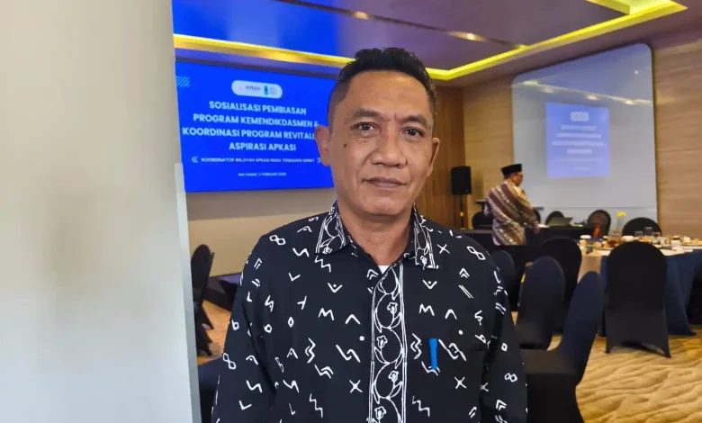Kepala Dinas Dikbud Kabupaten Sumbawa Budi Sastrawan