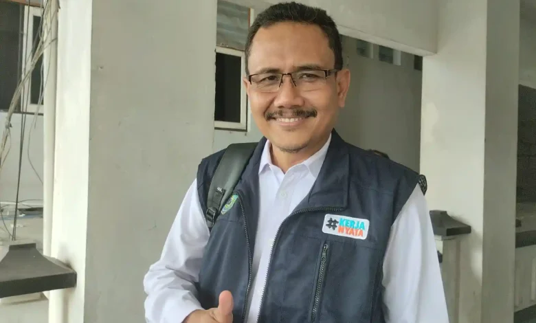 Kepala Dinas Dukcapil Lombok Barat Lobar Fathurrahman KTP Warga