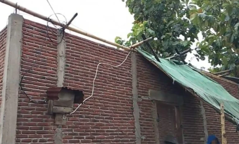 Angin Kencang Terjang Soromandi Kabupaten Bima