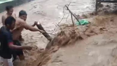 Banjir di Desa Nggelu, Kecamatan Lambu, Kabupaten Bima.