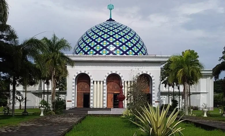 Masjid Agung Praya Lokasi Salat Idulfitri di Lombok Tengah