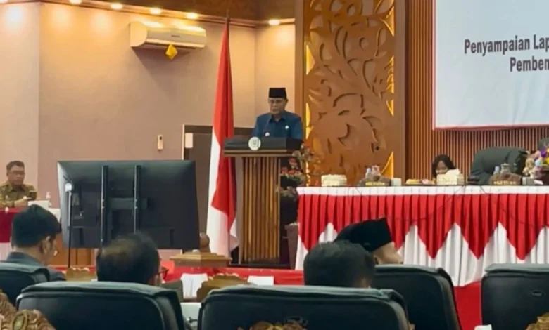 Bupati Jarot Sampaikan LKPJ 2025