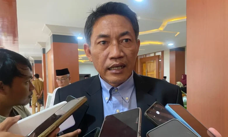 Plh Sekda NTB Budi Herman Kantor Bawaslu dan Gedung Wanita