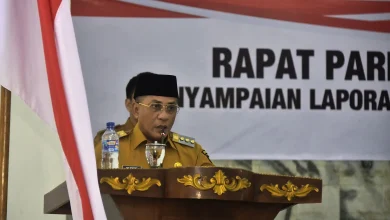Bupati Kabupaten Bima, Ady Mahyudi saat Rapat Paripurna Ke-2 DPRD Kabupaten Bima Masa Sidang 1 Tahun 2026 pada Senin, 30 Maret 2026.