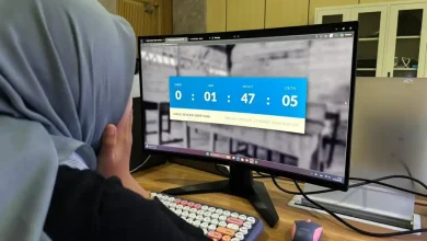 Ilustrasi seorang siswa menunggu hasil pengumuman SNBP 2026.