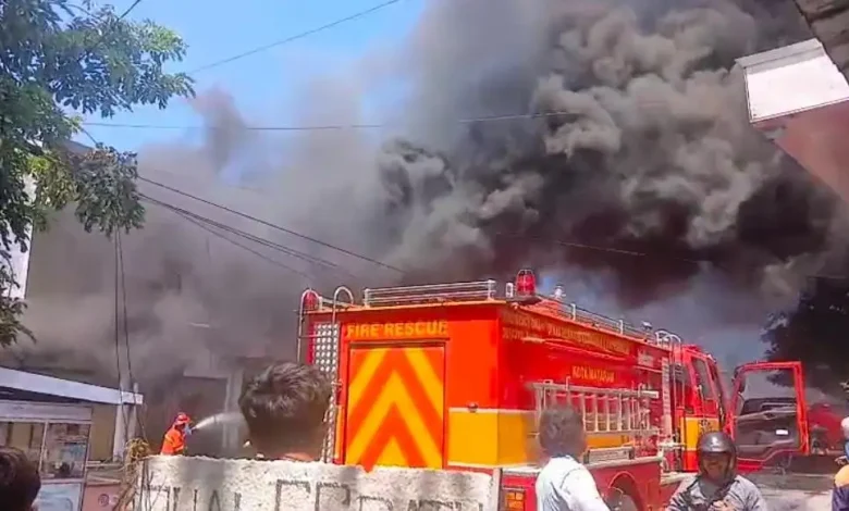 Kebakaran Gudang Oli di Pejeruk Ampenan