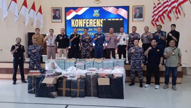 Lanal Mataram Gagalkan Penyelundupan 589.760 Batang Rokok Ilegal di Lembar