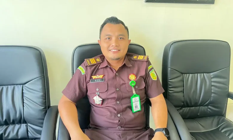 Kasi Intelijen Kejari Sumbawa Barat Benny Utama Kasus Pengadaan Combine Harvester