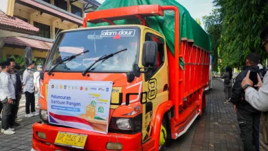 Peluncuran bantuan pangan untuk warga Kota Mataram