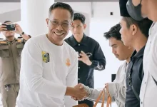 Korpri Lombok Timur Bagikan Bingkisan Lebaran untuk Tenaga Honorer Non-Database