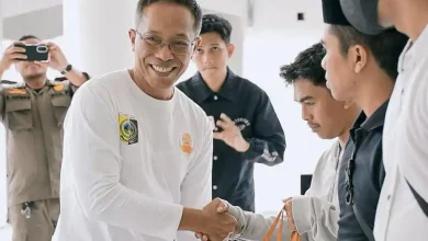 Korpri Lombok Timur Bagikan Bingkisan Lebaran untuk Tenaga Honorer Non-Database