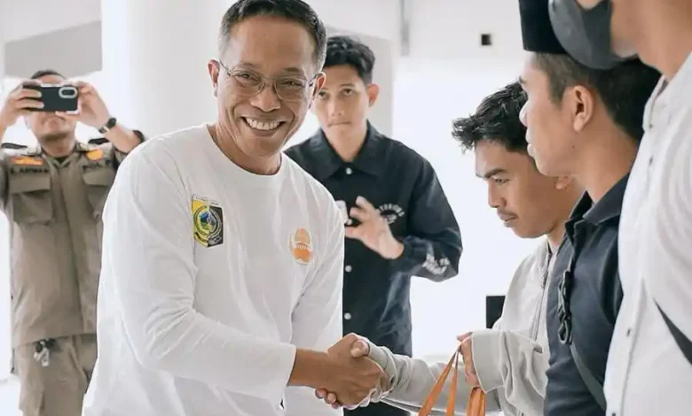 Korpri Lombok Timur Bagikan Bingkisan Lebaran untuk Tenaga Honorer Non-Database