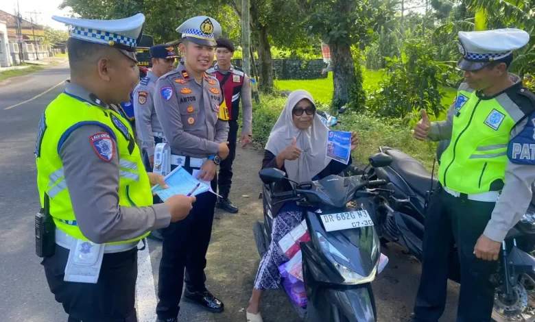 Sosialisasi Sat Lantas Polres Lombok Barat