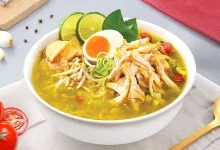 Soto ayam menu lain khas Lebaran
