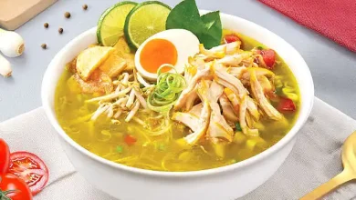 Soto ayam menu lain khas Lebaran