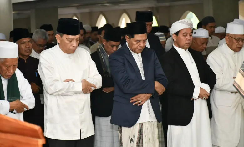 Salat Idulfitri di Lombok Timur