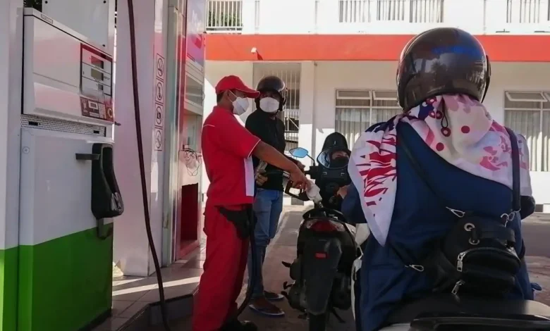 Aktivitas Pengisian Harga BBM SPBU Kota Mataram Dampak Konflik Timur Tengah