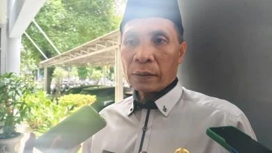 Plt Kepala Dinas Tenaga Kerja Kota Mataram Miftahurrahman Pembayaran THR