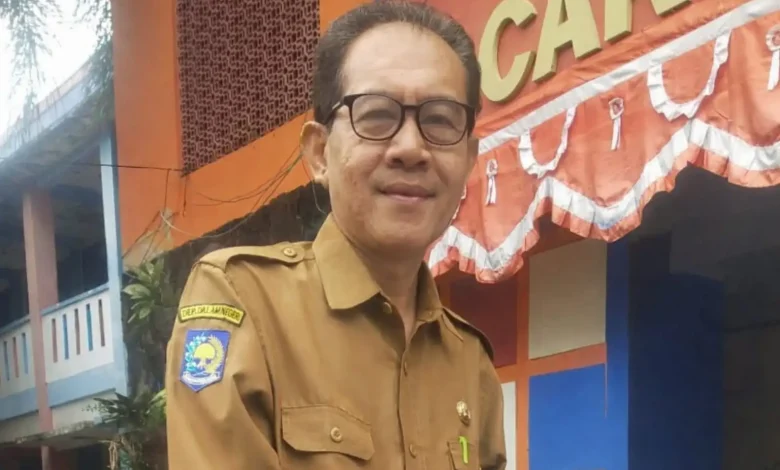 Kepala SDN 2 Cakranegara Ahmadi