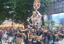 Harmoni Parade Ogoh-ogoh di Kota Mataram