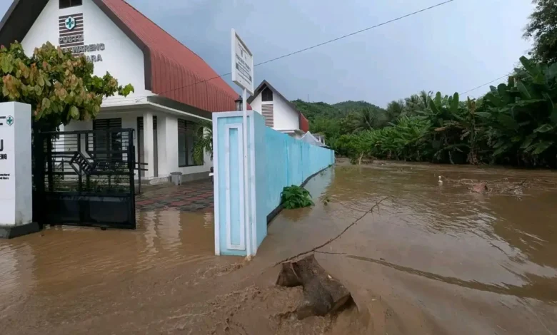 Banjir Bandang Terjang Lombok Utara