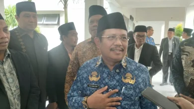 Bupati LAZ Mendadak Sambangi Ruangan Fraksi DPRD Lobar