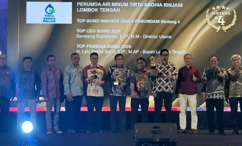 Bupati Lombok Tengah Pathul Bahri Raih BUMD Awards
