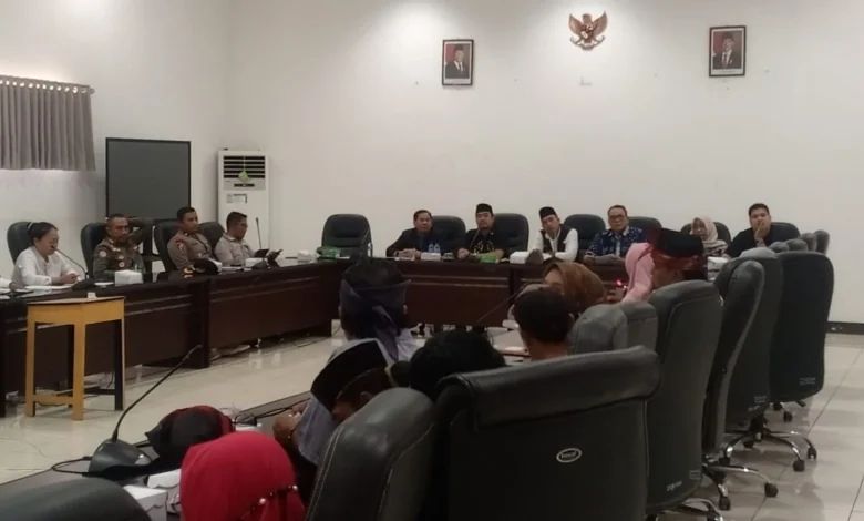 Komisi II DPRD Lobar Gelar Hearing Terkait Konflik Taman Narmada
