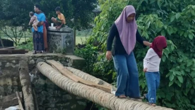 Jembatan Desa Sekotong Timur