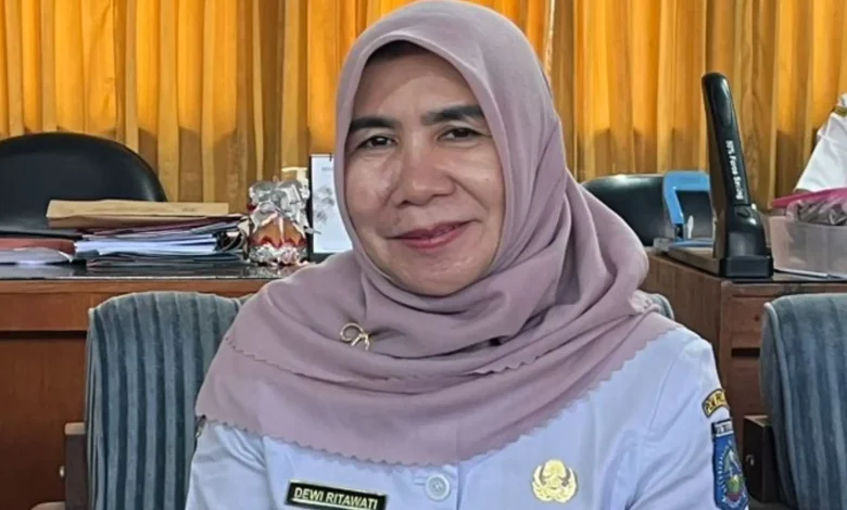 Kepala Bidang Hubungan Industrial dan Jaminan Sosial Disnakertrans NTB Dewi Ritawati