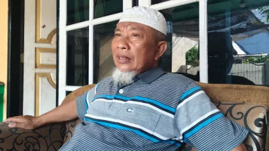 Kepala Lingkungan Kaling Monjok Perluasan Sanusi Rifaini Jeratan Pinjol dan "Bank Rontok"