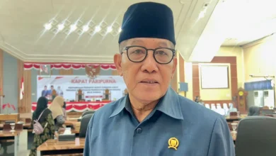 Ketua DPRD KSB Kaharuddin Umar