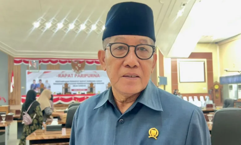Ketua DPRD KSB Kaharuddin Umar