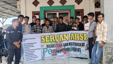 Mahasiswa Bima Geruduk Kantor Pegadaian