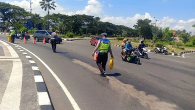 Oli Tumpah di Bundaran GMS