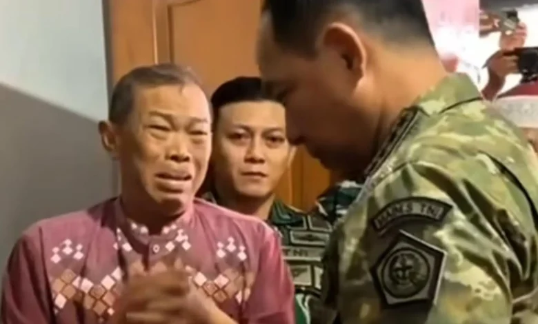 Panglima TNI Jenderal Agus Subiyanto Kunjungi Keluarga Tiga Prajurit Gugur di Lebanon