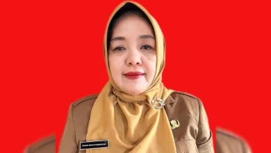 Plt Lurah Rembiga Diana Wahyuningrum