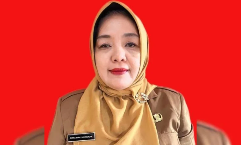 Plt Lurah Rembiga Diana Wahyuningrum