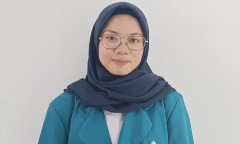 Mahasiswi Jurusan Komunikasi Penyiaran Islam UIN Mataram Rheza Firda Yan Masalah Sampah