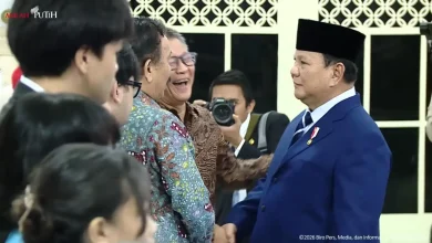Rocky Gerung Ungkap Percakapan dengan Prabowo hingga Teddy di Istana