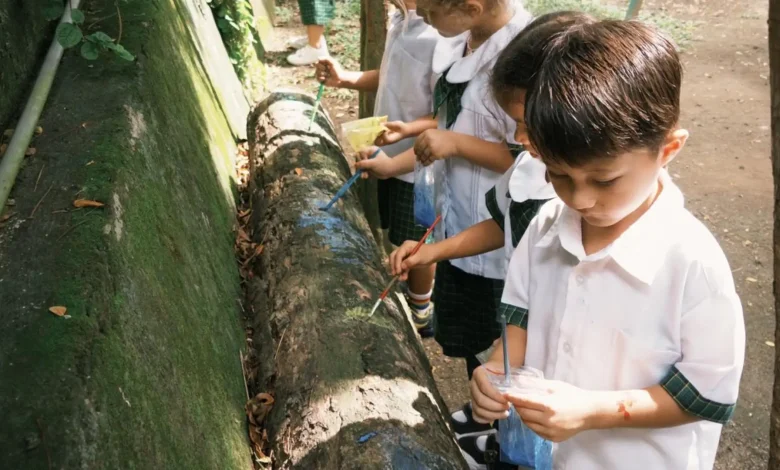 Kegiatan luar kelas siswa Sekolah Nusa Alam