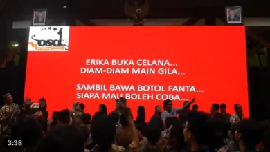 Suasana OSD Mahasiswa Tambang ITB yang viral usai menyanyikan lagu Erika, karena liriknya dianggap melecehkan perempuan.