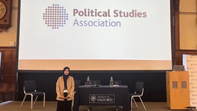 Mahasiswi asal Anjani, Lombok Timur, NTB, Fatimatuzzahro' Sholehuddin berhasil tampil mempresentasikan hasil risetnya di University of Oxford, Inggris.